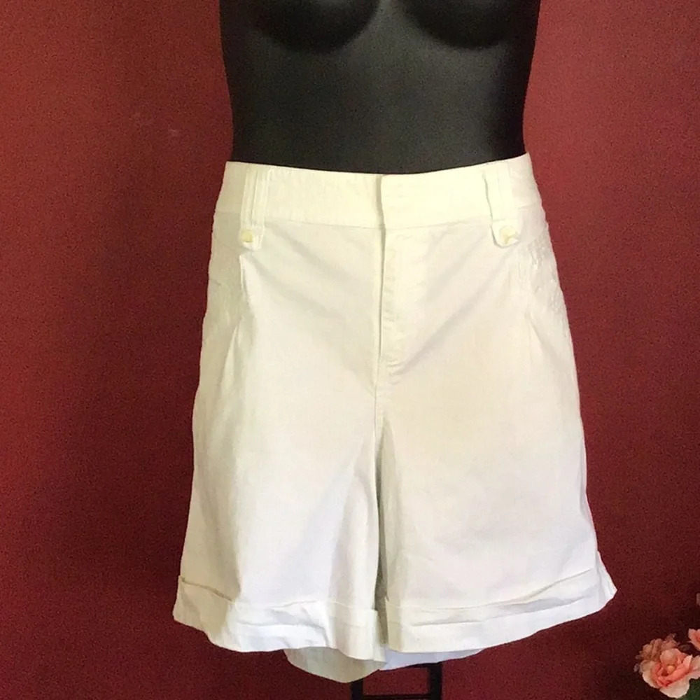 VENEZIA DENIM SHORTS SIZE 24